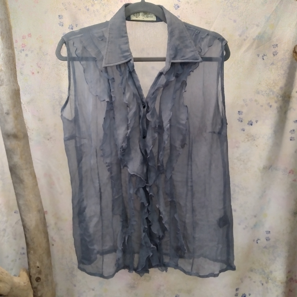 Tatum and Olivia 100% Silk Sheer Ruffle Front Button Up Sleeveless Blouse Size 6